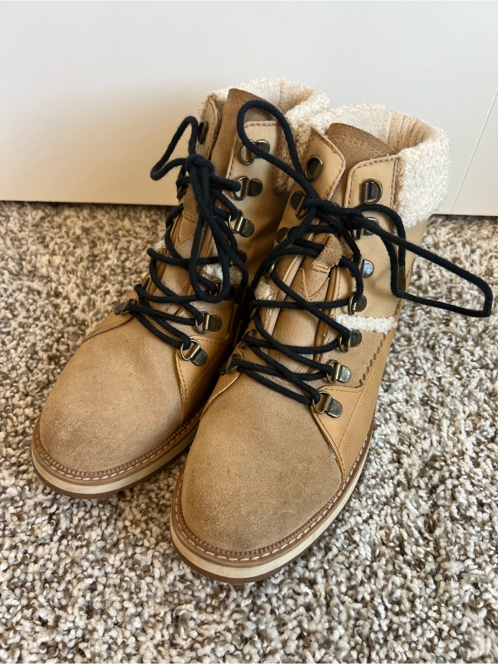 Tom’s Mesa Fur-lined Lace-up WaterProof Boot Desert Tan Suede Sz 8
